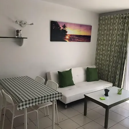 Апартаменты Greg's Paradise-la Florida